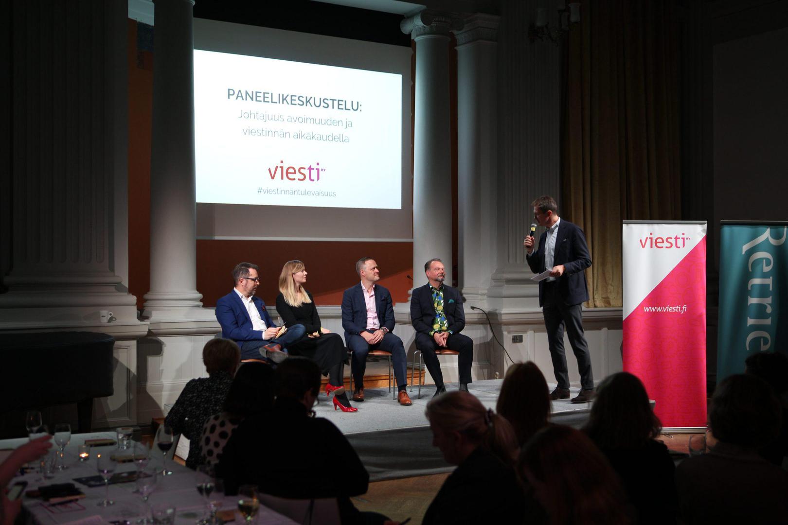 ”Johtaminen on palvelutehtävä” ja muut Viestinnän tulevaisuus -seminaarin parhaat palat